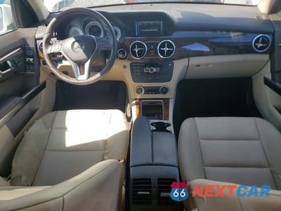 Zdjęcie 8 z 12 samochodu: 2013 MERCEDES-BENZ GLK 350 VIN:WDCGG5HB1DG037157 - miniatura