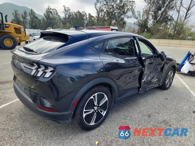 Trzecie zdjęcie samochodu z tyłu: 2021 FORD MUSTANG MACH-E SELECT VIN:3FMTK1RM9MMA45262 - miniatura