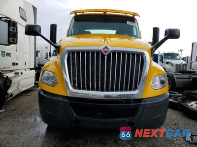 Zdjęcie 9 z 10 samochodu: 2019 INTERNATIONAL LT625 SEMI TRUCK VIN:3HCDZTZR8KL729432 - miniatura