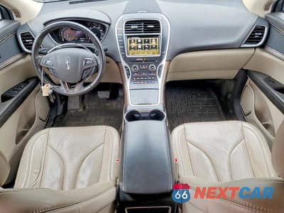 Zdjęcie 8 z 13 samochodu: 2016 LINCOLN MKX RESERVE VIN:2LMPJ8LP4GBL48444 - miniatura