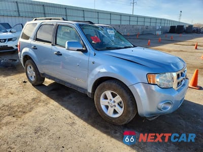 Czwarte zdjęcie samochodu z boku: 2008 FORD ESCAPE VIN:1FMCU59H48KA79899 - miniatura