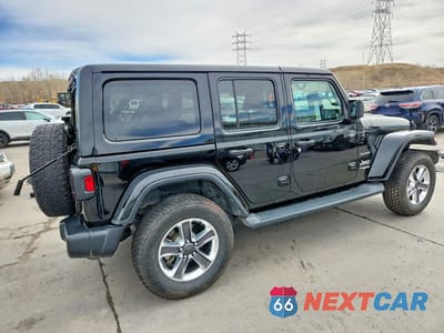 Trzecie zdjęcie samochodu z tyłu: 2021 JEEP WRANGLER UNLIMITED SAHARA VIN:1C4HJXEN0MW545101 - miniatura