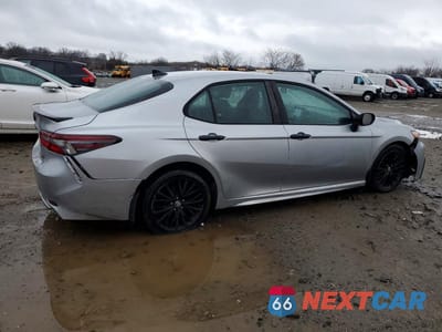 Trzecie zdjęcie samochodu z tyłu: 2022 TOYOTA CAMRY HYBRID SE NIGHTSHADE VIN:4T1G31AKXNU044384 - miniatura