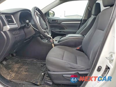 Zdjęcie 7 z 13 samochodu: 2018 TOYOTA HIGHLANDER LE VIN:5TDZZRFH6JS245866 - miniatura