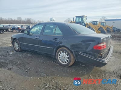 Drugie zdjęcie samochodu z przodu: 2000 MERCEDES-BENZ E 320 4MATIC VIN:WDBJF82JXYX038375 - miniatura