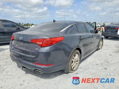 Trzecie zdjęcie samochodu z tyłu: 2011 KIA OPTIMA LX VIN:KNAGM4A77B5170333 - miniatura