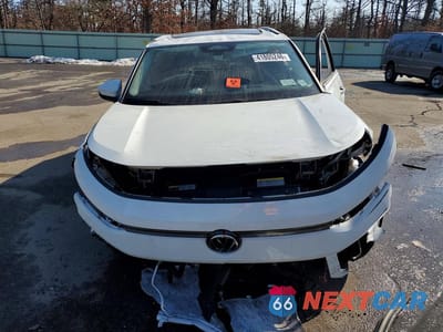 Piąte zdjęcie samochodu w środku: 2025 VOLKSWAGEN TIGUAN SE VIN:3VVMR7RM8SM025171 - miniatura