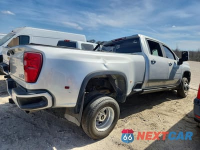 Trzecie zdjęcie samochodu z tyłu: 2022 CHEVROLET SILVERADO K3500 HIGH COUNTRY VIN:1GC4YVEY8NF270409 - miniatura