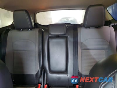 Zdjęcie 10 z 12 samochodu: 2017 FORD ESCAPE SE VIN:1FMCU9G93HUA98547 - miniatura