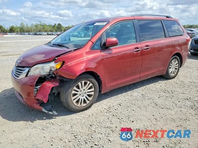 2015 TOYOTA SIENNA 5TDYK3DC3FS685040 - główne zdjęcie licytacji z USA - miniatura