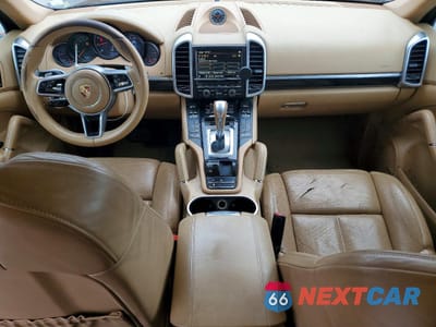 Zdjęcie 8 z 12 samochodu: 2016 PORSCHE CAYENNE VIN:WP1AA2A25GLA10933 - miniatura