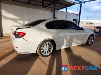 Trzecie zdjęcie samochodu z tyłu: 2016 BMW 535 I VIN:WBA5B1C59GG130919 - miniatura