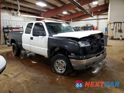 Czwarte zdjęcie samochodu z boku: 2003 GMC NEW SIERRA K2500 VIN:1GTGK29U23Z221724 - miniatura