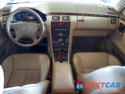 Zdjęcie 8 z 11 samochodu: 2001 MERCEDES-BENZ E 320 VIN:WDBJH65J11B308736 - miniatura
