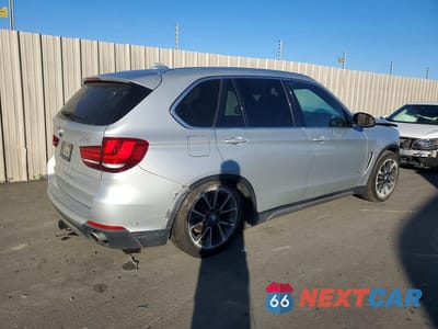 Trzecie zdjęcie samochodu z tyłu: 2017 BMW X5 SDRIVE35I VIN:5UXKR2C39H0W43389 - miniatura