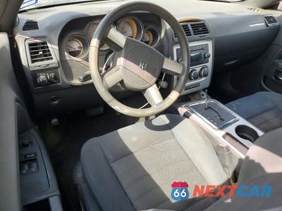 Zdjęcie 8 z 11 samochodu: 2010 DODGE CHALLENGER SE VIN:2B3CJ4DV5AH179318 - miniatura