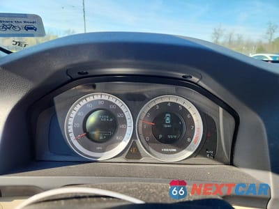 Zdjęcie 9 z 12 samochodu: 2013 VOLVO S60 T5 VIN:YV1612FS7D1216322 - miniatura