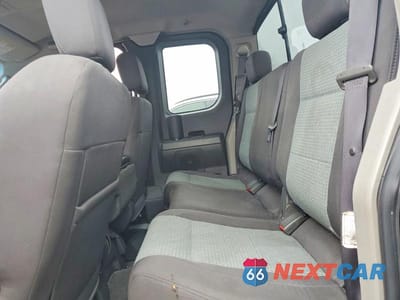 Zdjęcie 10 z 11 samochodu: 2004 NISSAN TITAN XE VIN:1N6AA06B04N514348 - miniatura