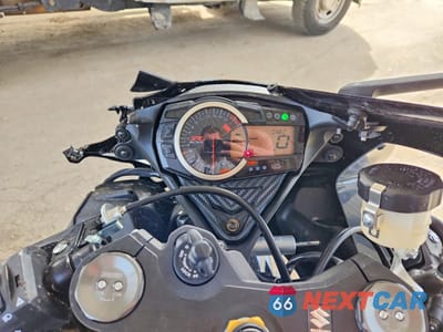 Zdjęcie 7 z 9 samochodu: 2025 SUZUKI GSX-R600 VIN:JS1GN7FAXS7101754 - miniatura