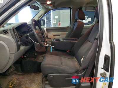 Zdjęcie 7 z 11 samochodu: 2011 CHEV SILVERADO VIN:1GCRKPE38BZ306455 - miniatura