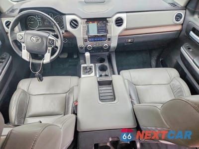 Zdjęcie 8 z 11 samochodu: 2021 TOYOTA TUNDRA LIMITED VIN:5TFBY5F15MX985102 - miniatura