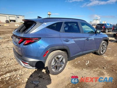 Trzecie zdjęcie samochodu z tyłu: 2025 HYUNDAI TUCSON SEL VIN:5NMJBCDE1SH541387 - miniatura