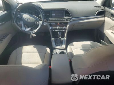 Zdjęcie 8 z 14 samochodu: 2019 HYUNDAI ELANTRA VALUE EDITION VIN:5NPD84LF5KH414348 - miniatura