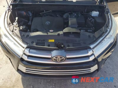 Zdjęcie 12 z 12 samochodu: 2019 TOYOTA HIGHLANDER LE PLUS VIN:5TDZZRFH5KS341232 - miniatura