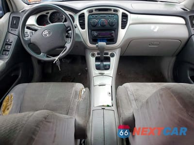 Zdjęcie 8 z 13 samochodu: 2006 TOYOTA HIGHLANDER BASE VIN:JTEEP21A760144167 - miniatura