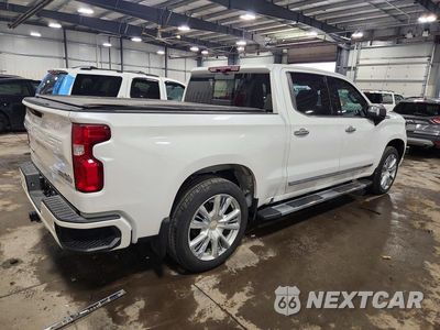 Trzecie zdjęcie samochodu z tyłu: 2022 CHEVROLET SILVERADO K1500 HIGH COUNTRY VIN:1GCUDJEL2NZ506155 - miniatura