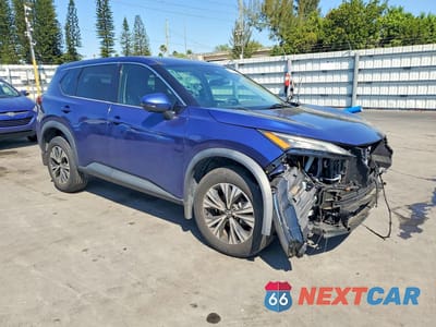 Czwarte zdjęcie samochodu z boku: 2021 NISSAN ROGUE SV VIN:5N1AT3BA0MC788166 - miniatura
