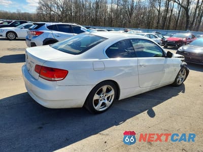 Trzecie zdjęcie samochodu z tyłu: 2010 BMW 328 XI VIN:WBAWC3C55AP470671 - miniatura