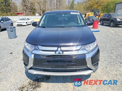 Piąte zdjęcie samochodu w środku: 2018 MITSUBISHI OUTLANDER SE VIN:JA4AZ3A36JZ058819 - miniatura