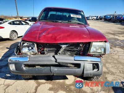 Piąte zdjęcie samochodu w środku: 2000 TOYOTA TACOMA BASE VIN:4TAPM62NXYZ678272 - miniatura