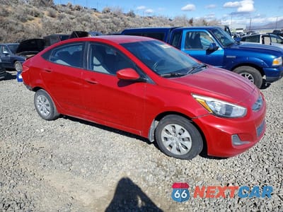 Czwarte zdjęcie samochodu z boku: 2016 HYUNDAI ACCENT SE VIN:KMHCT4AE9GU065188 - miniatura