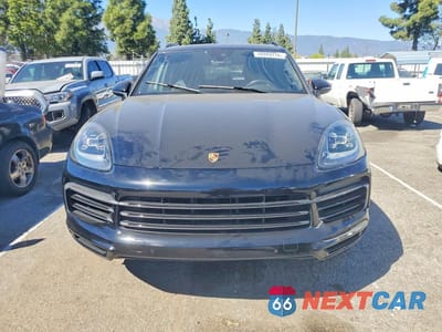Piąte zdjęcie samochodu w środku: 2019 PORSCHE CAYENNE VIN:WP1AA2AY4KDA06508 - miniatura