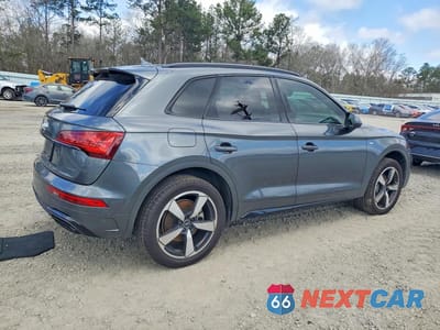 Trzecie zdjęcie samochodu z tyłu: 2022 AUDI Q5 PREMIUM PLUS 45 VIN:WA1EAAFY5N2040862 - miniatura