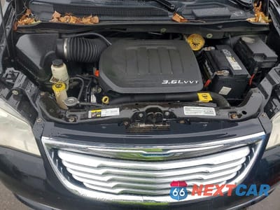 Zdjęcie 12 z 12 samochodu: 2014 CHRYSLER TOWN & COUNTRY VIN:2C4RC1BG2ER381913 - miniatura