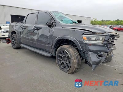 Czwarte zdjęcie samochodu z boku: 2022 RAM 1500 LARAMIE VIN:1C6SRFJT4NN270165 - miniatura