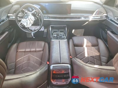 Zdjęcie 8 z 12 samochodu: 2026 BMW 740 XI VIN:WBA33EH03TCW93507 - miniatura