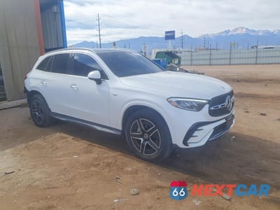 Czwarte zdjęcie samochodu z boku: 2025 MERCEDES-BENZ GLC 350E VIN:W1NKM5GB3SF409832 - miniatura