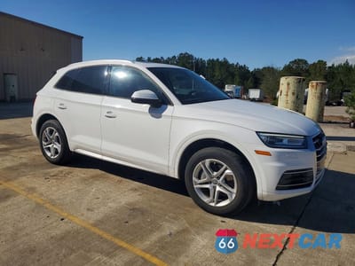 Czwarte zdjęcie samochodu z boku: 2018 AUDI Q5 PREMIUM VIN:WA1ANAFY2J2004754 - miniatura