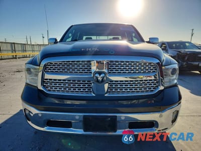 Piąte zdjęcie samochodu w środku: 2015 RAM 1500 LARAMIE VIN:1C6RR7NT0FS777100 - miniatura