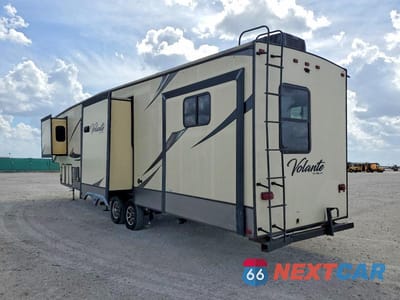 Trzecie zdjęcie samochodu z tyłu: 2018 KEYSTONE VOLANTE CAMPER VIN:4YDF37525J9361447 - miniatura
