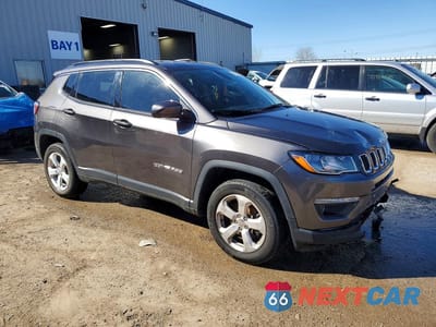 Czwarte zdjęcie samochodu z boku: 2019 JEEP COMPASS LATITUDE VIN:3C4NJDBB7KT850576 - miniatura