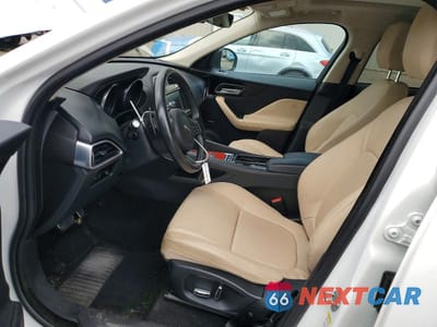 Zdjęcie 7 z 14 samochodu: 2019 JAGUAR F-PACE VIN:SADCS2FX4KA390948 - miniatura