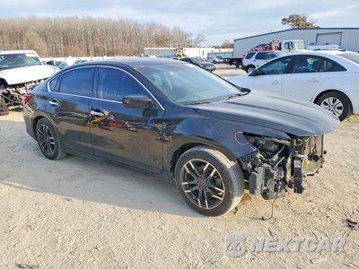Czwarte zdjęcie samochodu z boku: 2018 NISSAN ALTIMA 2.5 S VIN:1N4AL3AP8JC282709 - miniatura