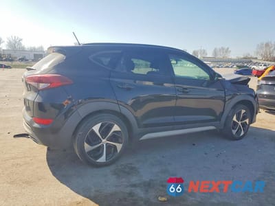 Trzecie zdjęcie samochodu z tyłu: 2017 HYUNDAI TUCSON VALUE VIN:KM8J33A26HU549263 - miniatura