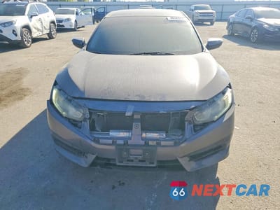 Piąte zdjęcie samochodu w środku: 2016 HONDA CIVIC LX VIN:19XFC2F56GE242566 - miniatura
