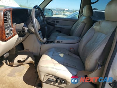 Zdjęcie 7 z 13 samochodu: 2001 CHEVROLET SUBURBAN K1500 VIN:1GNFK16T01J228935 - miniatura